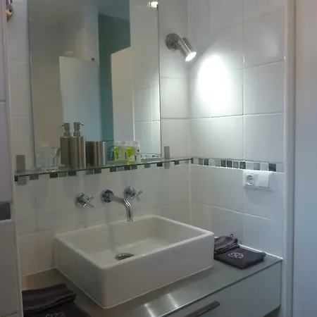 Bed & Breakfast Bloom 4*