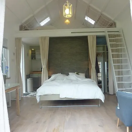 B&B Bloom Bed & Breakfast